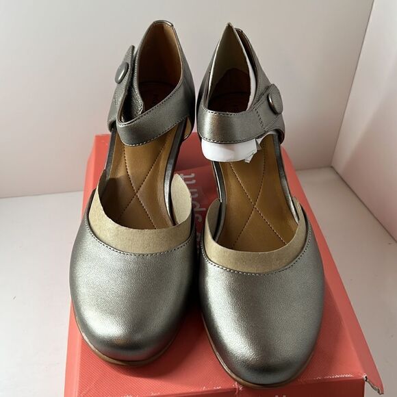 Spirit Clarice Dark Gray Mary Jane Heels size 10 M - Picture 2 of 5